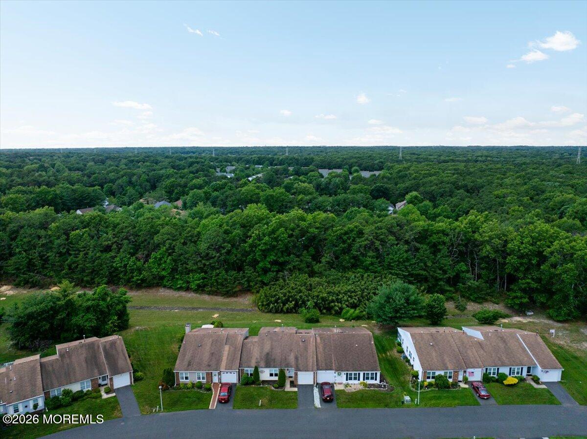 122 Maplecrest Drive W