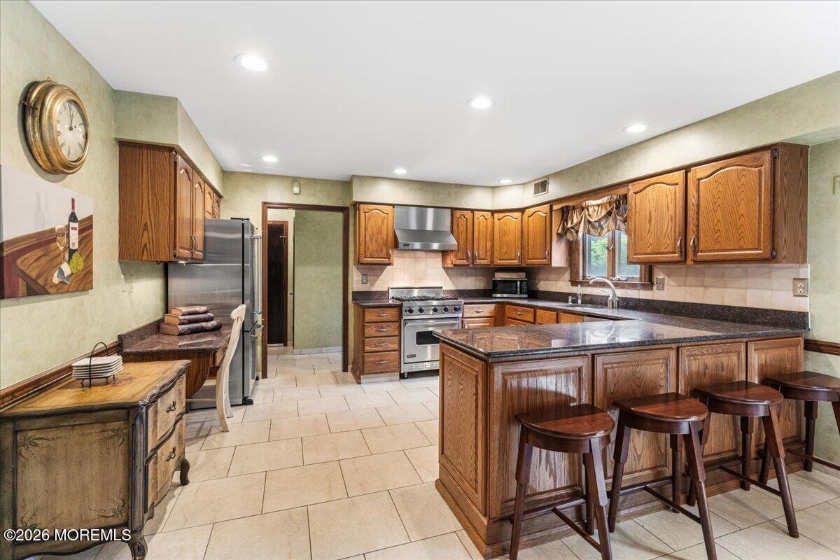 6 Woodhollow Drive