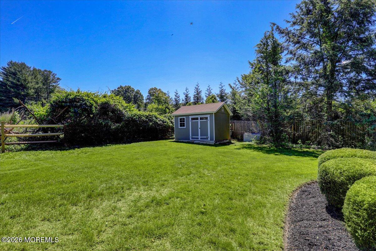 6 Woodhollow Drive