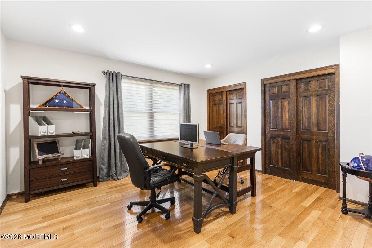 6 Woodhollow Drive