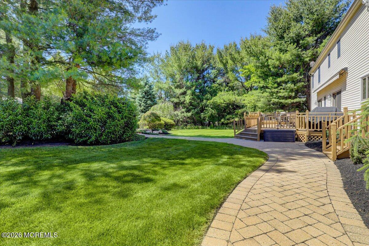 6 Woodhollow Drive