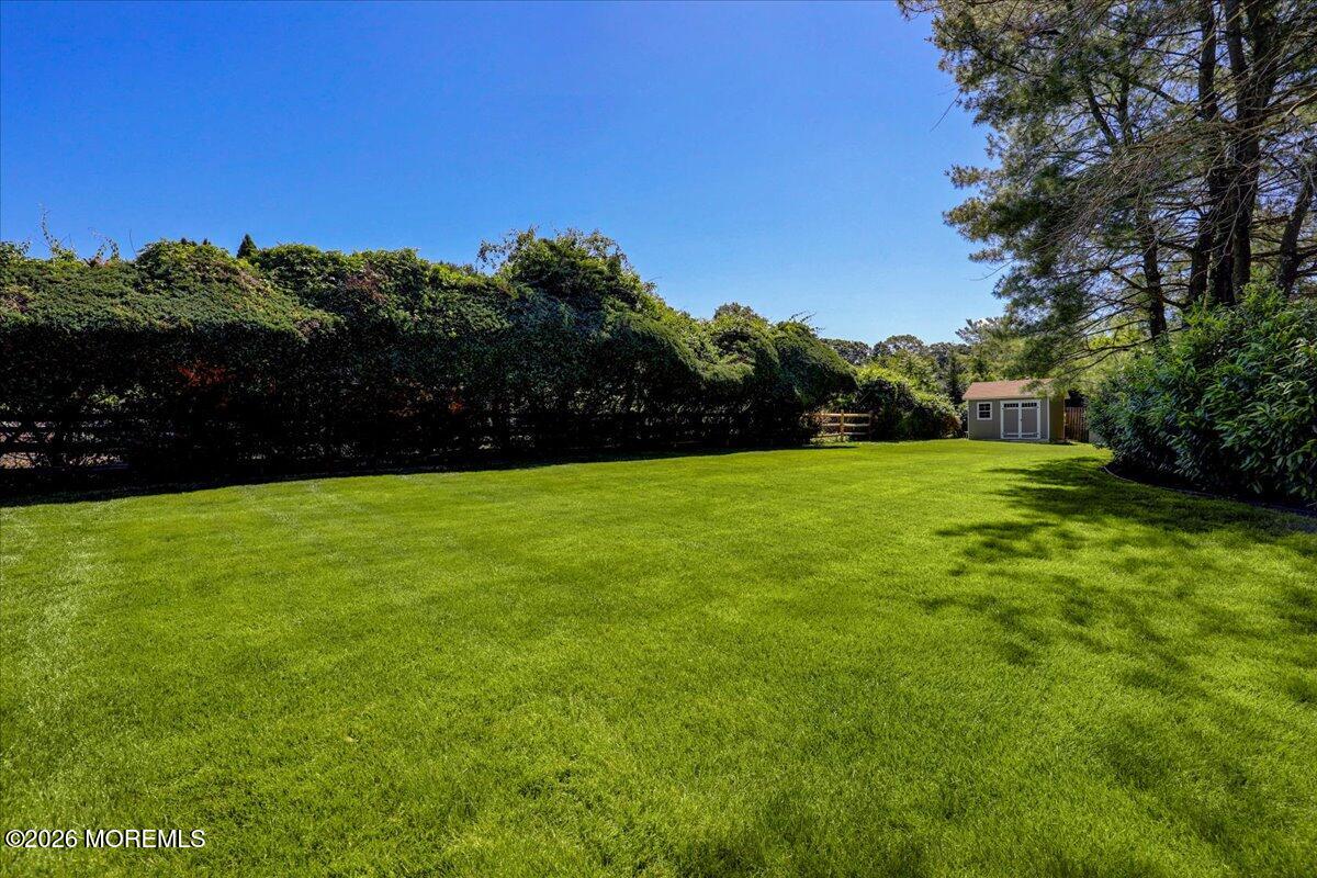 6 Woodhollow Drive