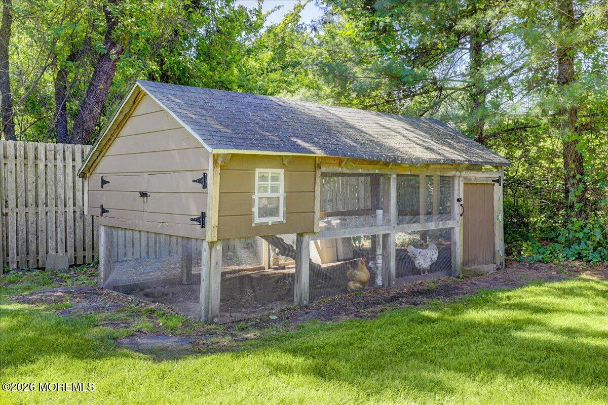 6 Woodhollow Drive