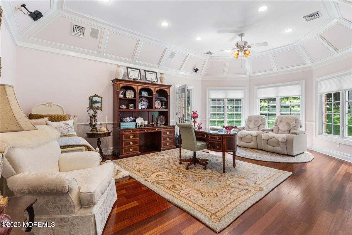 216 Holland Road