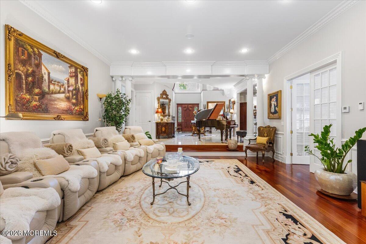 216 Holland Road