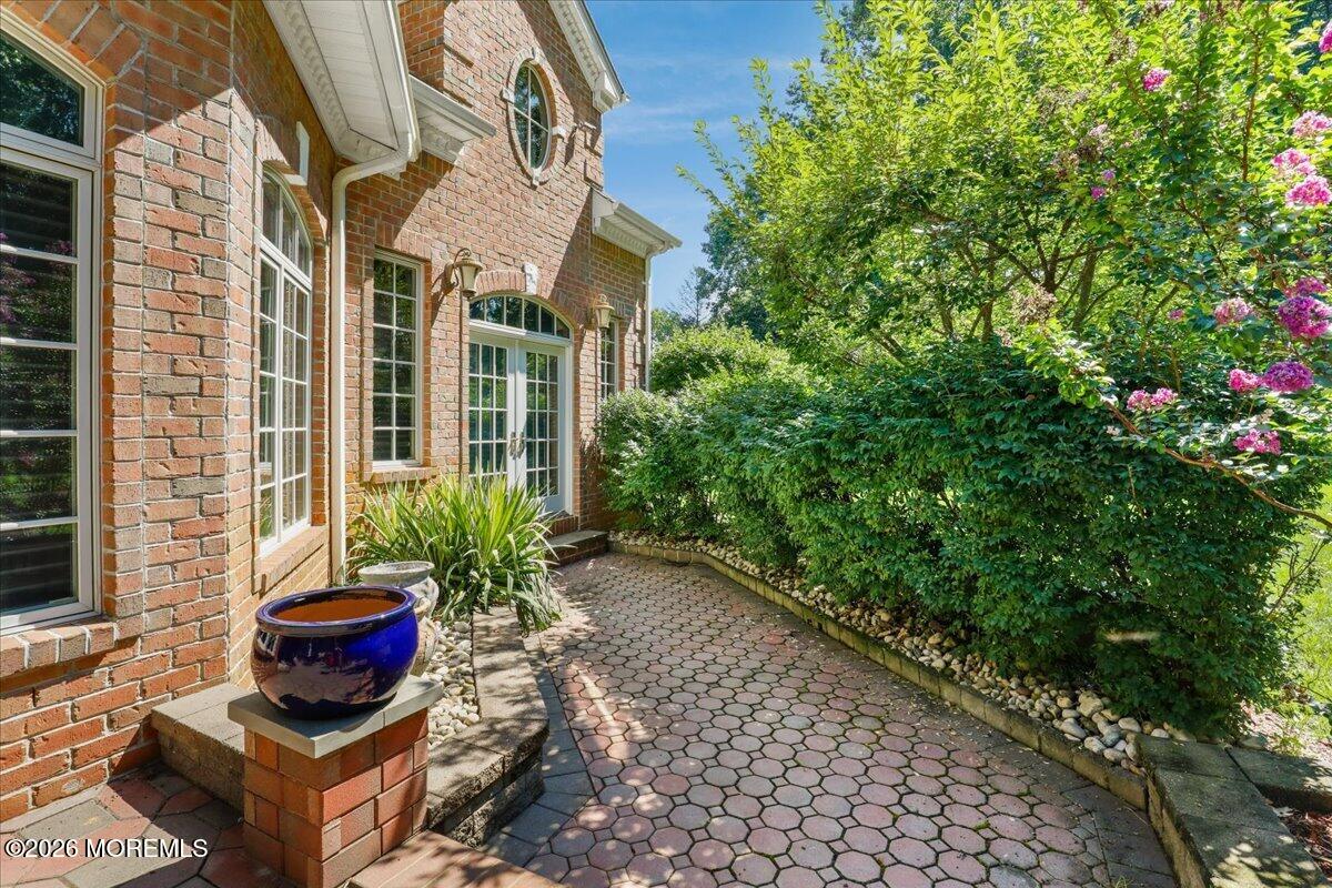 216 Holland Road