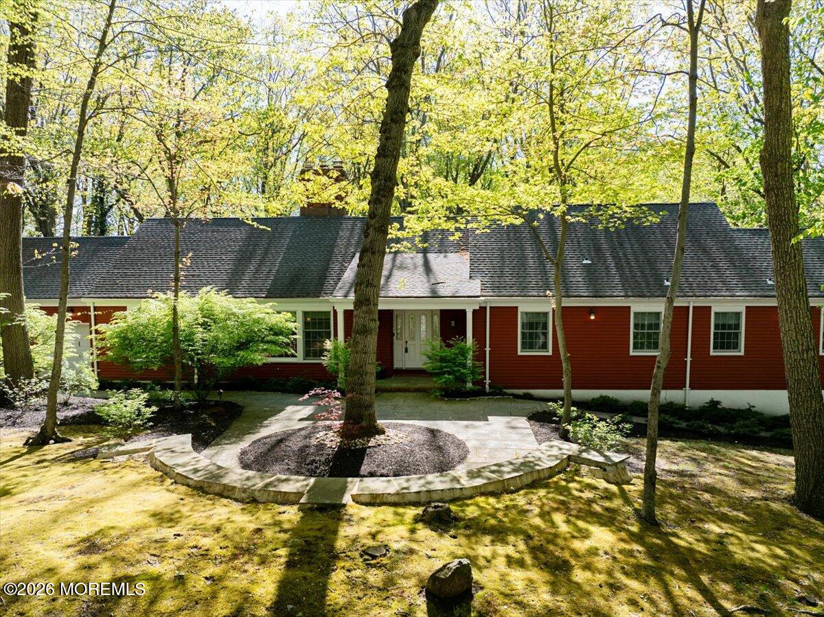 6 Twin Brooks Court