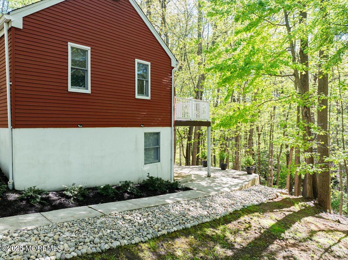 6 Twin Brooks Court