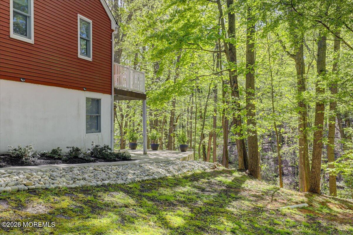 6 Twin Brooks Court