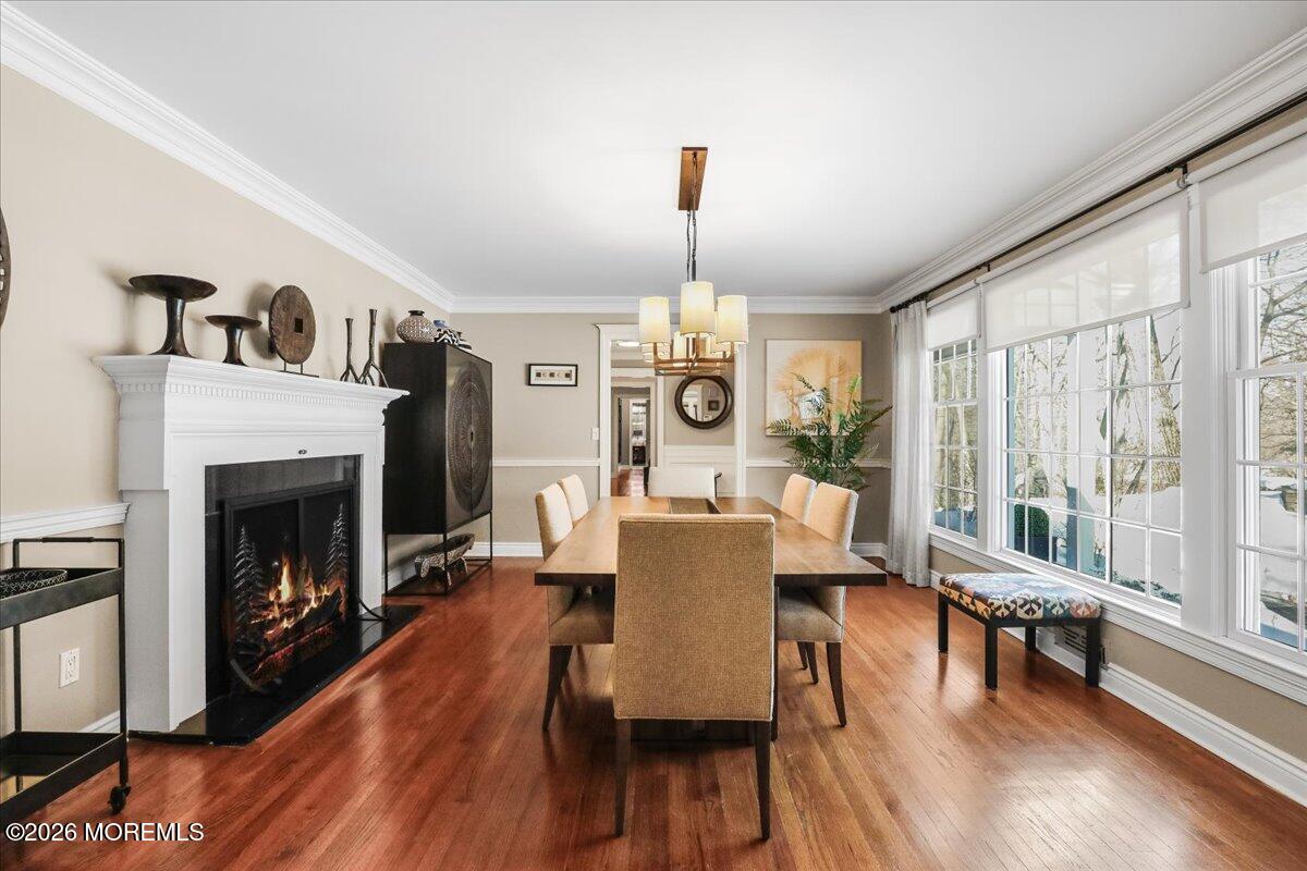 6 Twin Brooks Court