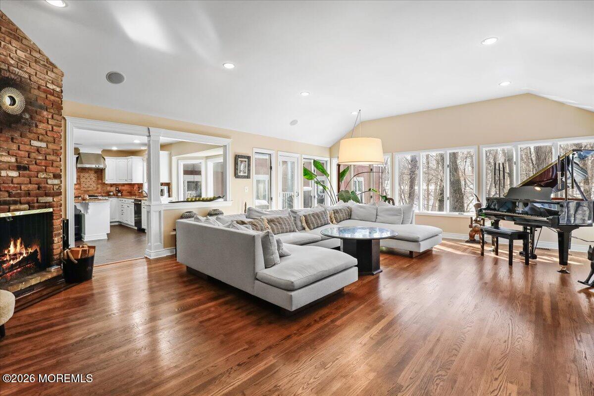 6 Twin Brooks Court