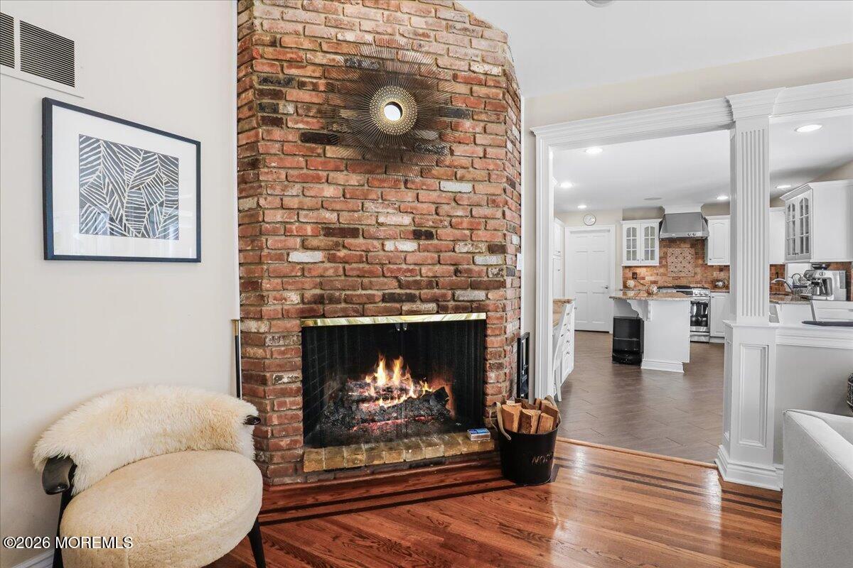6 Twin Brooks Court