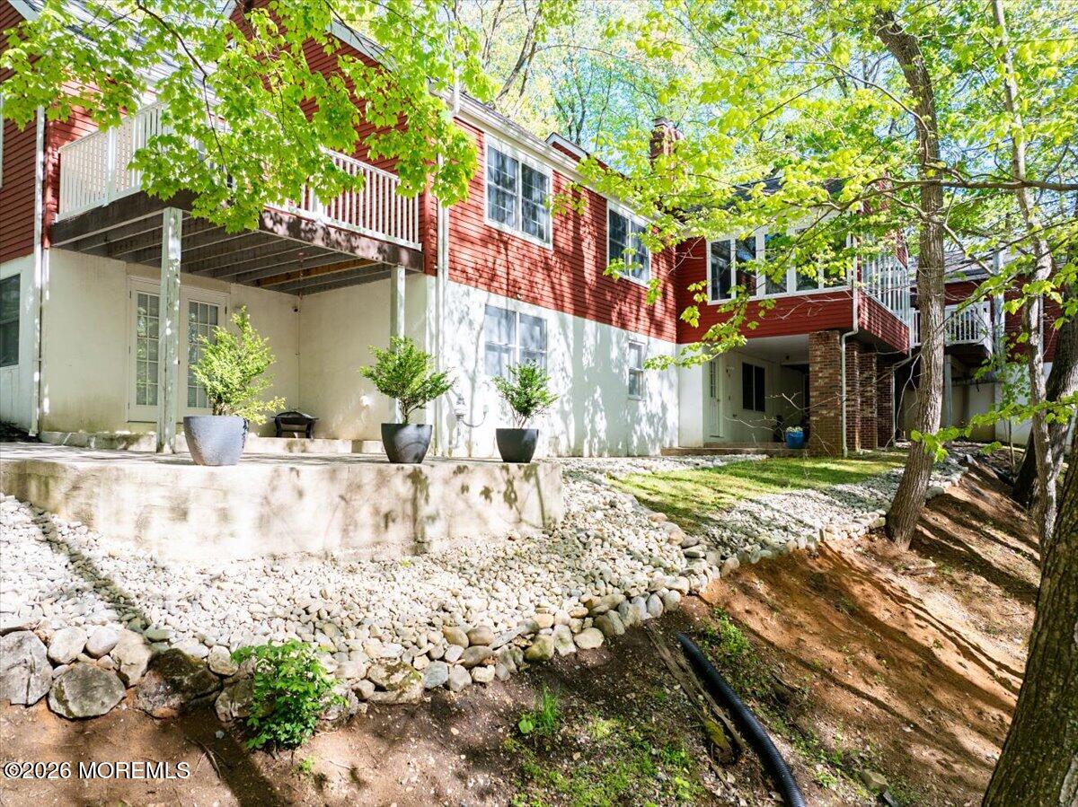 6 Twin Brooks Court