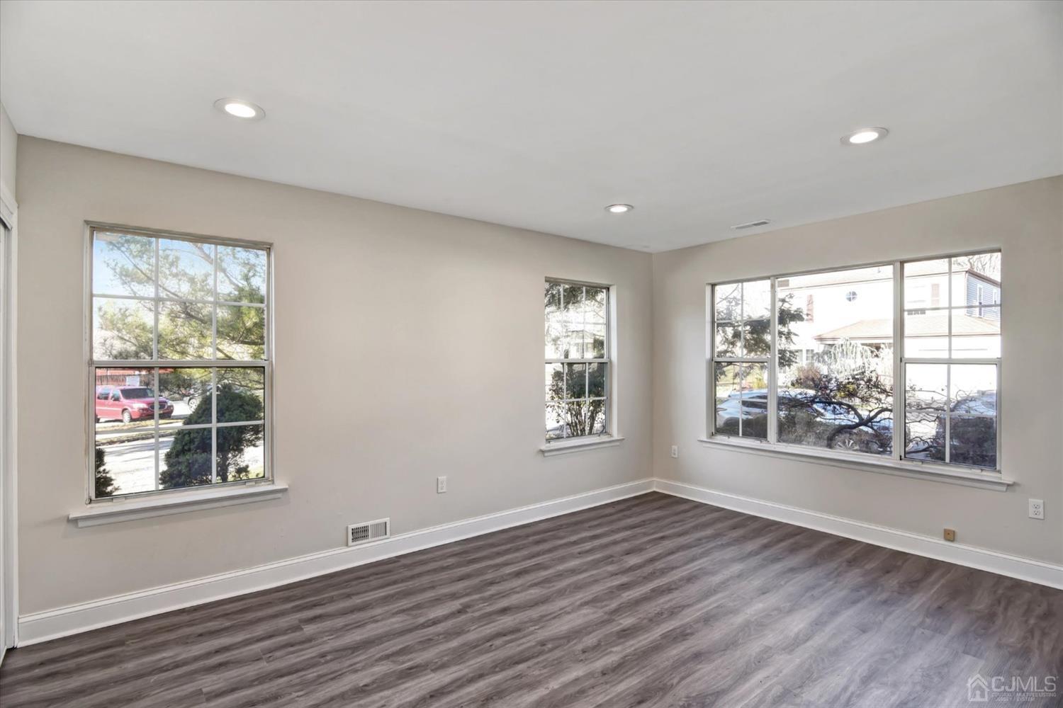 67 Nottingham Drive # 33