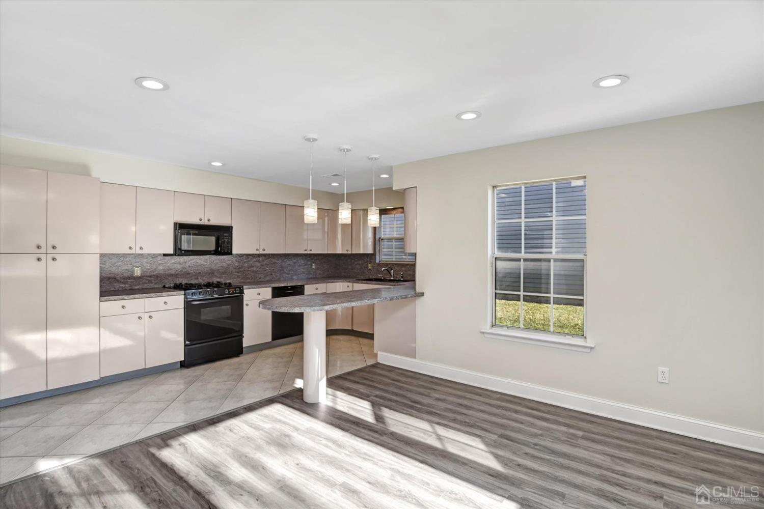 67 Nottingham Drive # 33