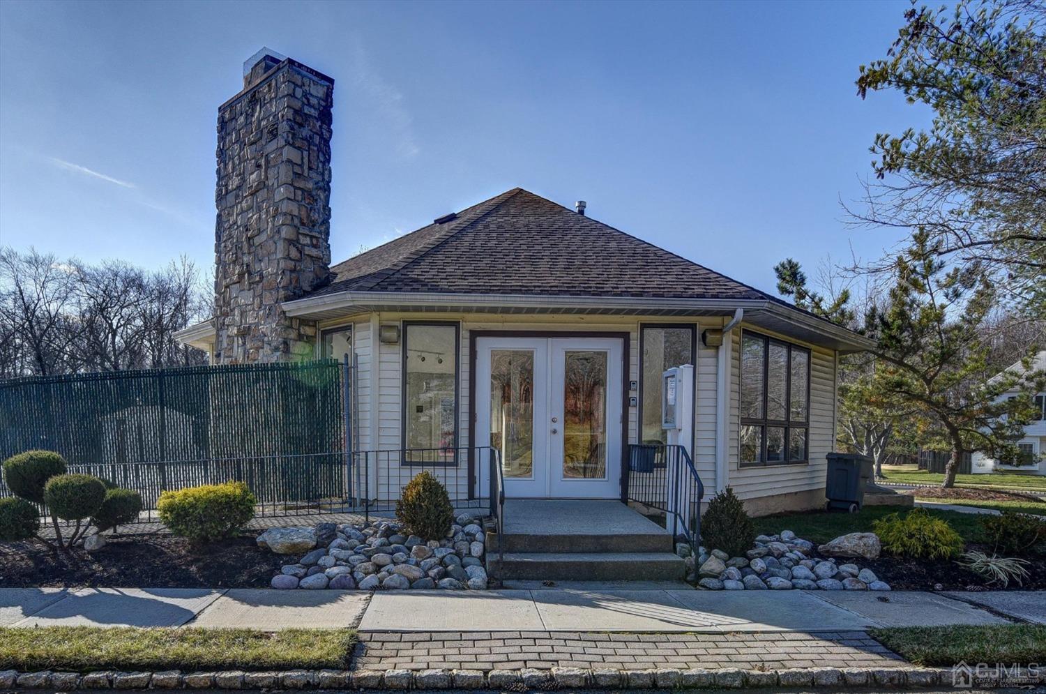 67 Nottingham Drive # 33