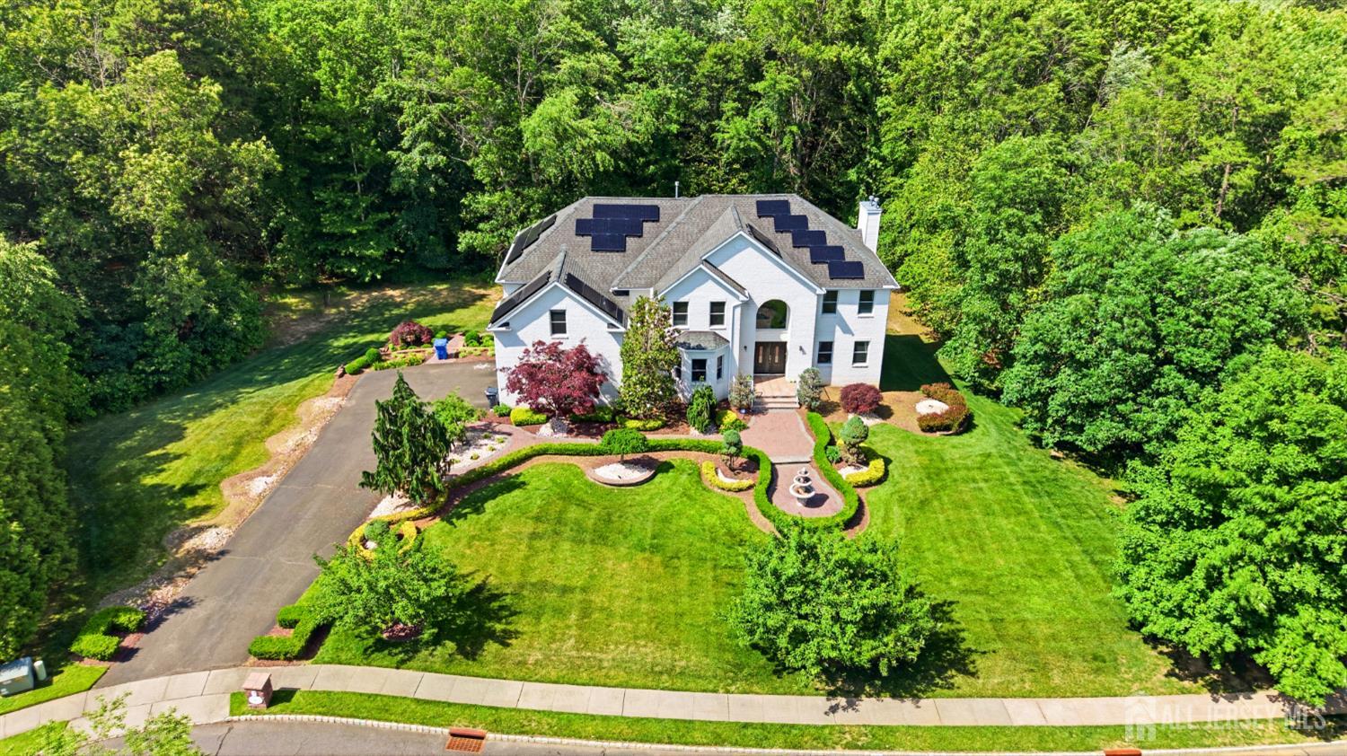 16 Dakota Drive