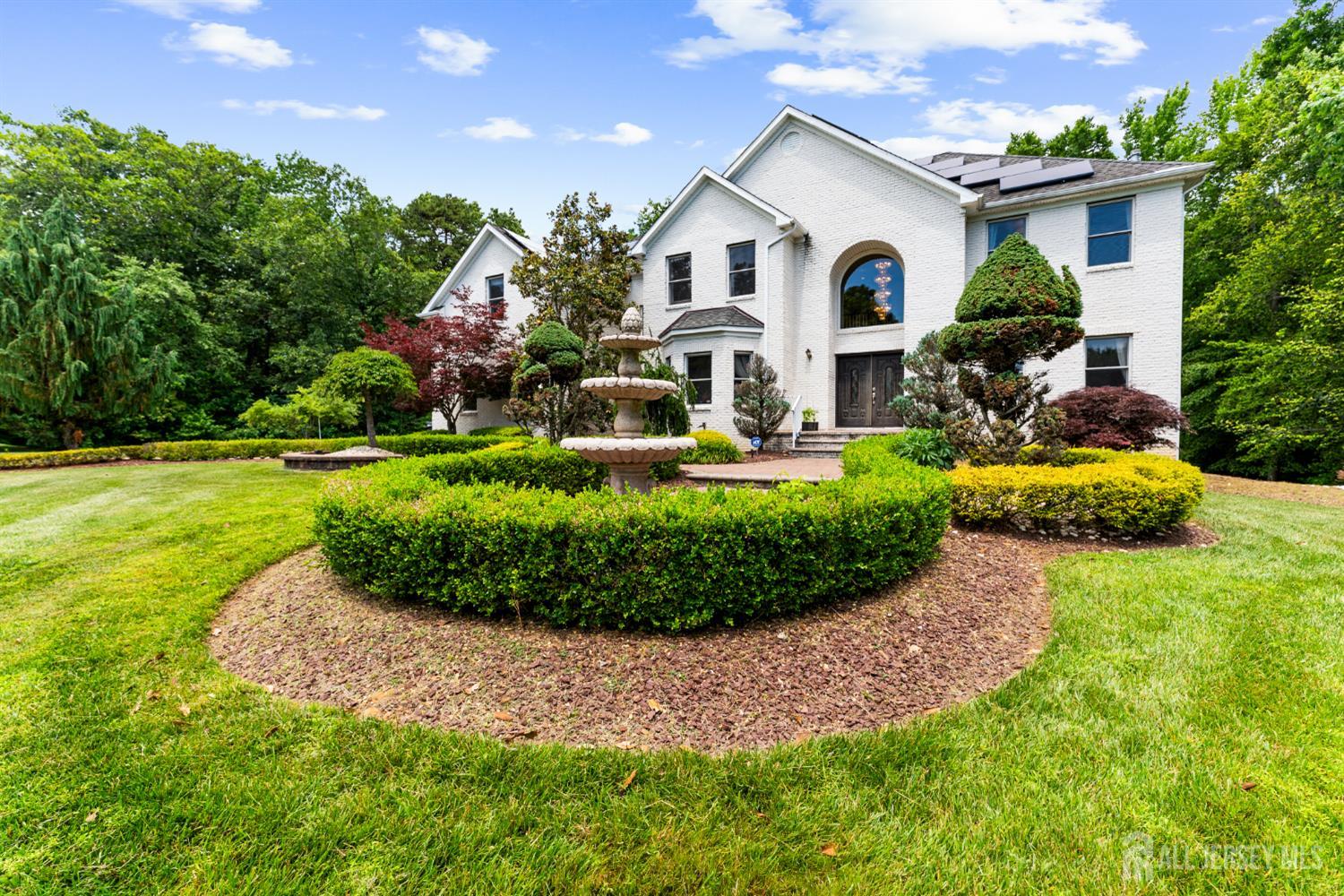 16 Dakota Drive