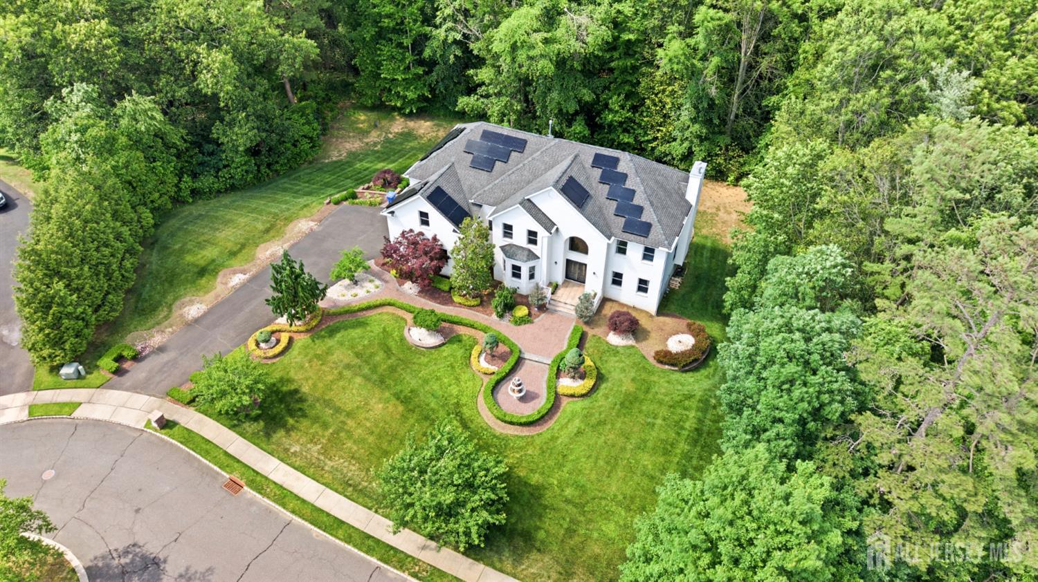 16 Dakota Drive