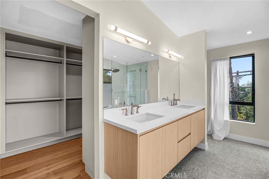 1343 1/2 Seward Street