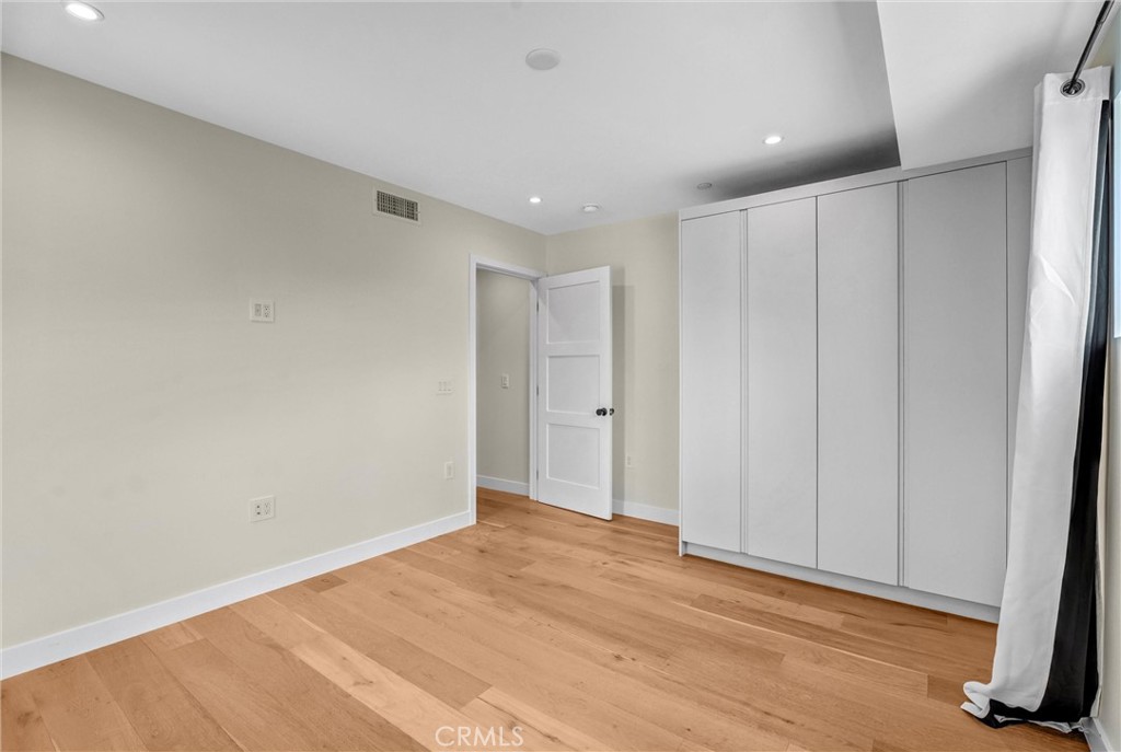 1343 1/2 Seward Street