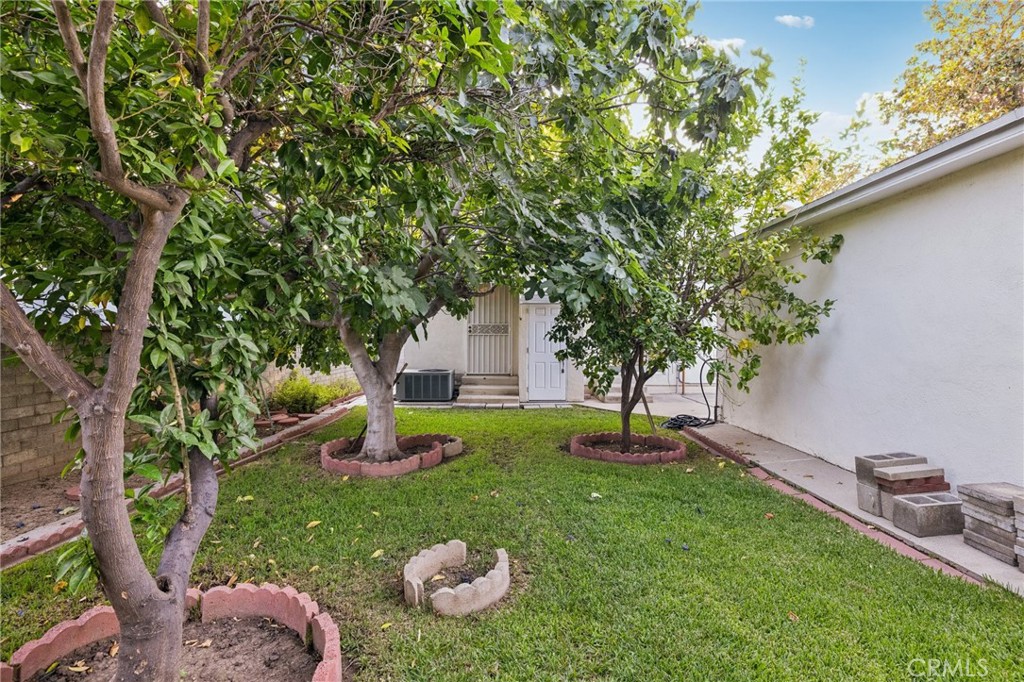 6542 Zelzah Avenue