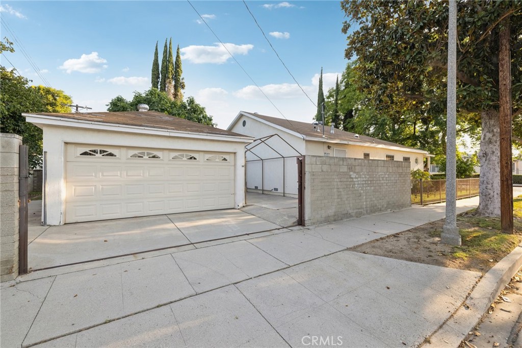 6542 Zelzah Avenue