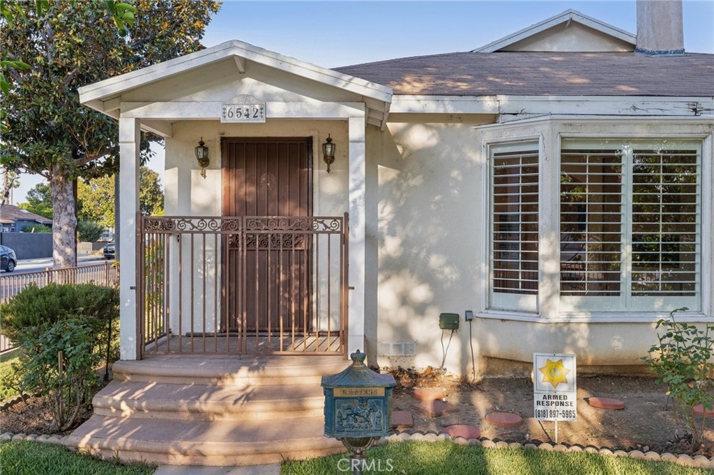 6542 Zelzah Avenue