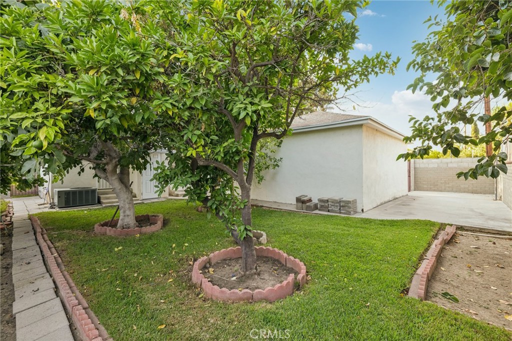6542 Zelzah Avenue