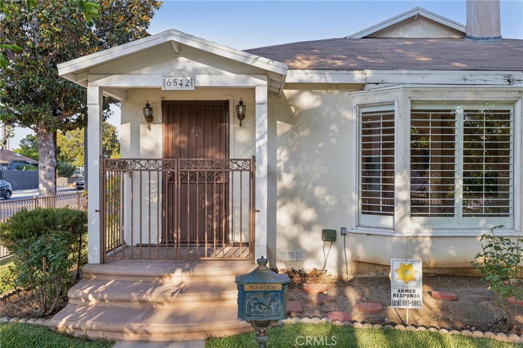 6542 Zelzah Avenue