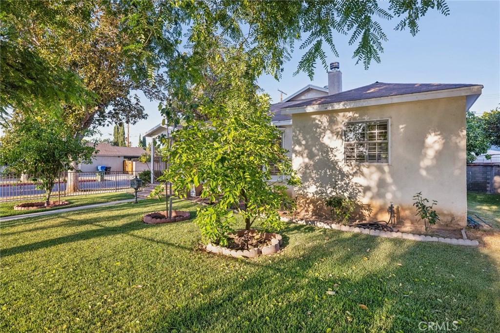 6542 Zelzah Avenue