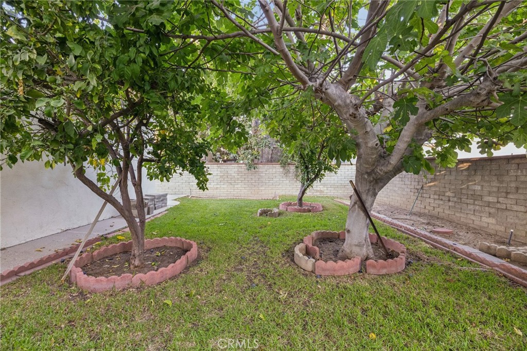 6542 Zelzah Avenue