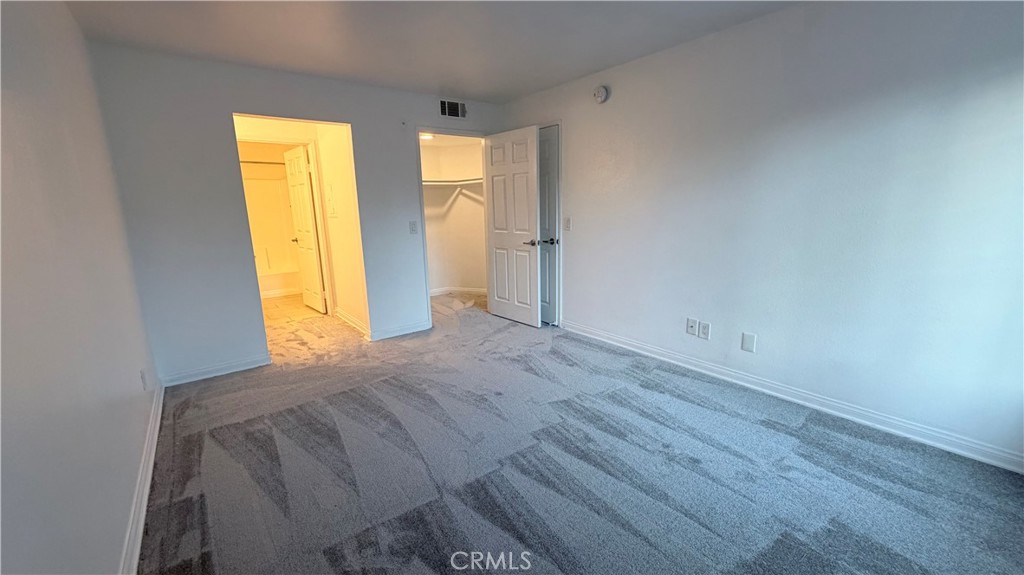 5535 Canoga Avenue 204