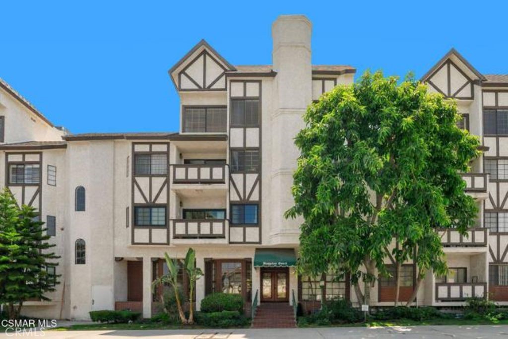 17914 Magnolia Boulevard 127