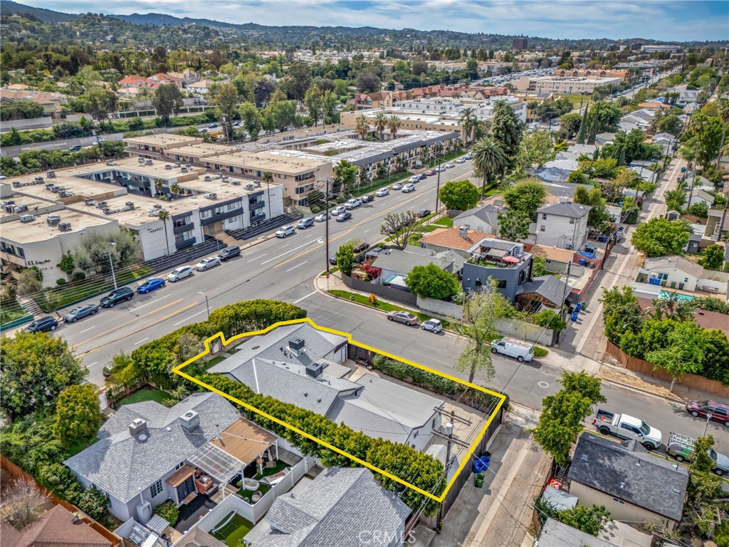 17329 Burbank Boulevard