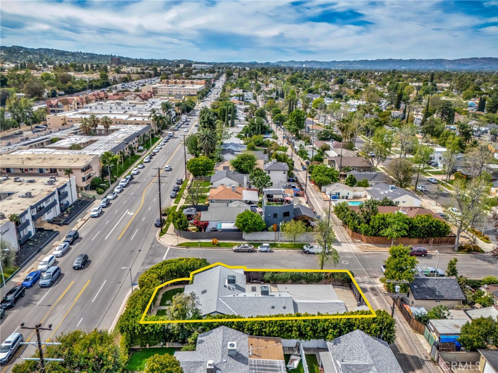 17329 Burbank Boulevard