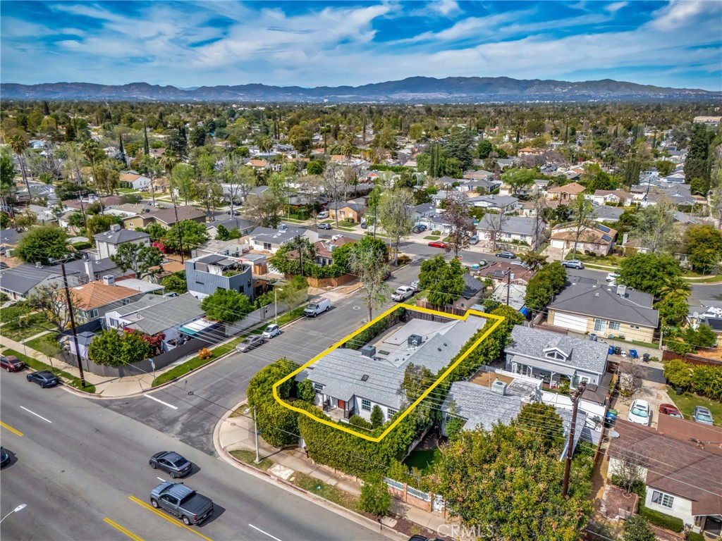 17329 Burbank Boulevard