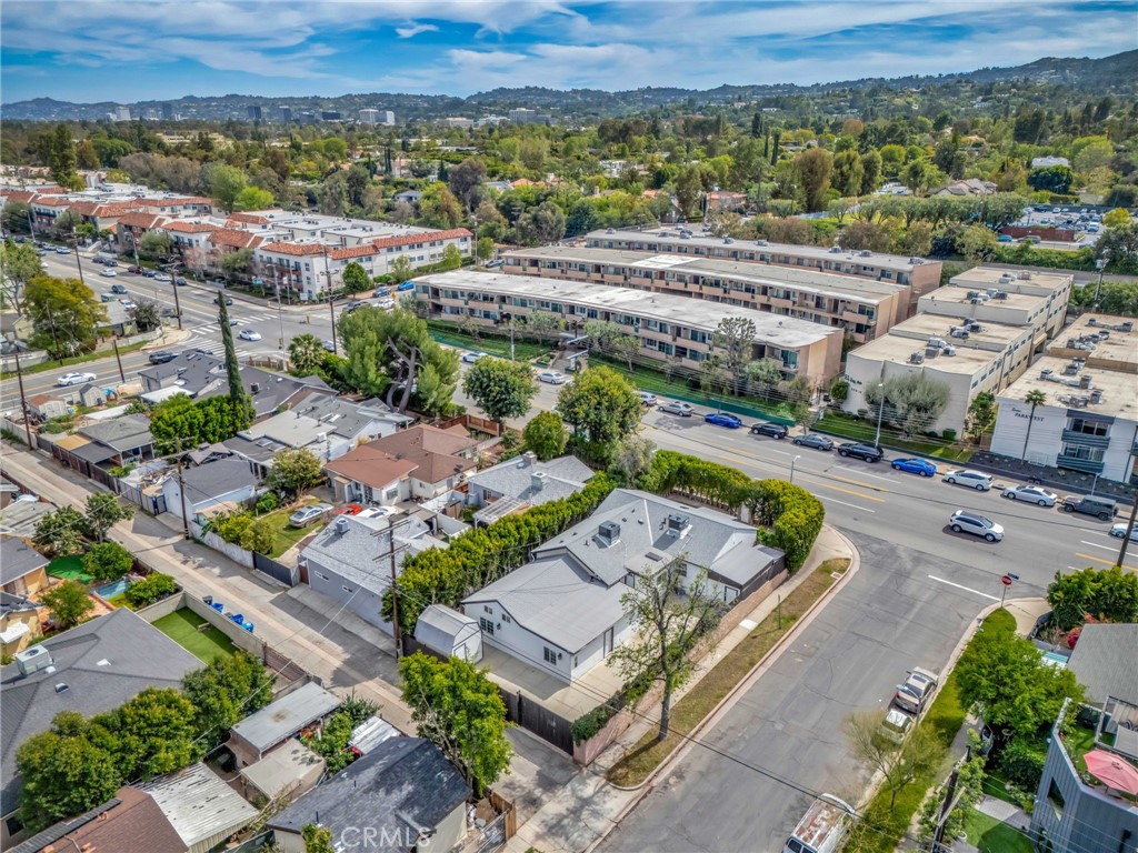 17329 Burbank Boulevard