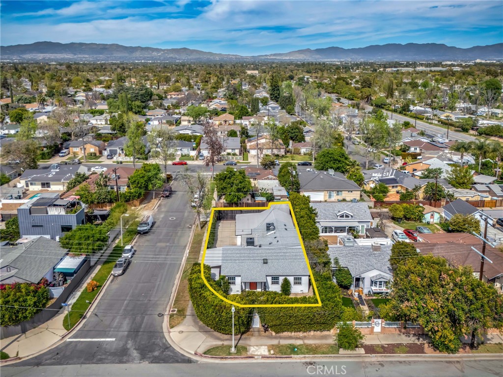 17329 Burbank Boulevard