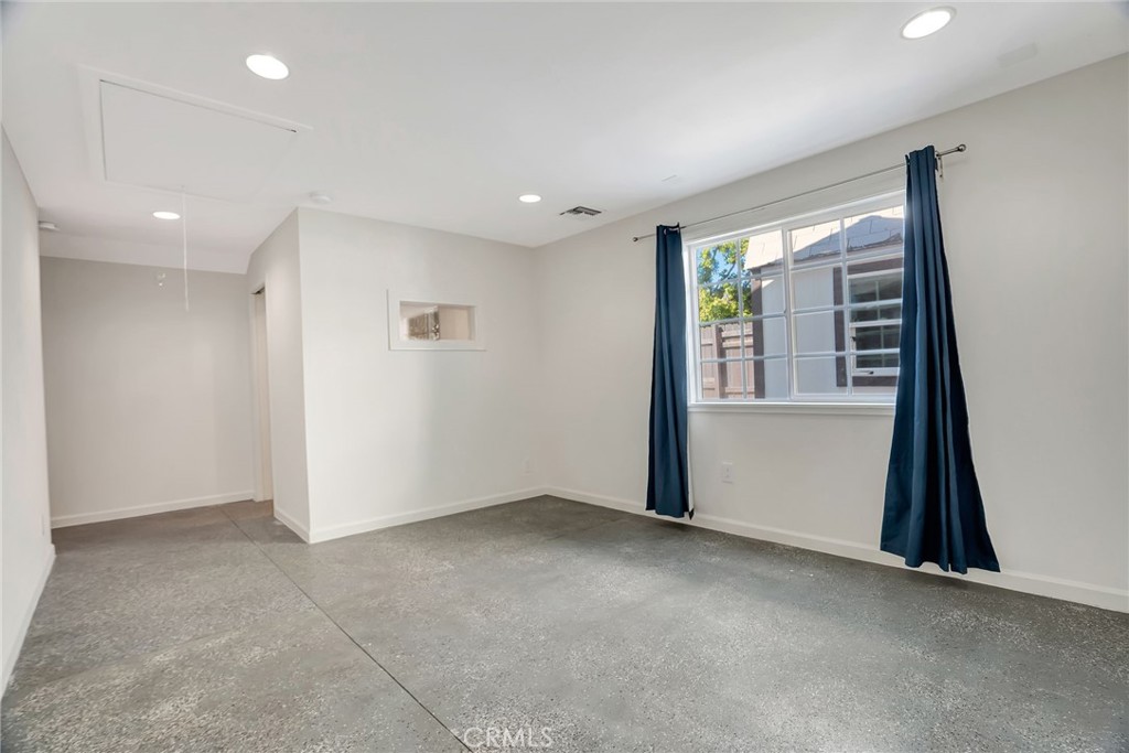 17329 Burbank Boulevard