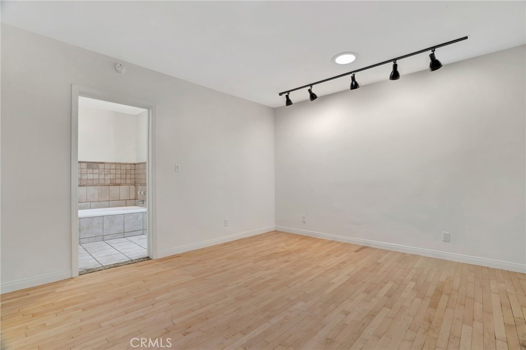 17329 Burbank Boulevard