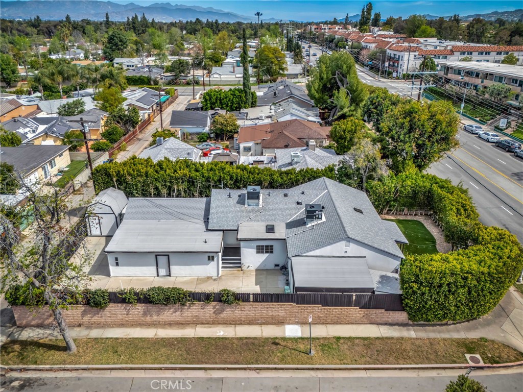 17329 Burbank Boulevard