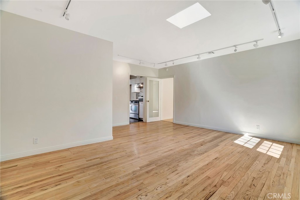 17329 Burbank Boulevard