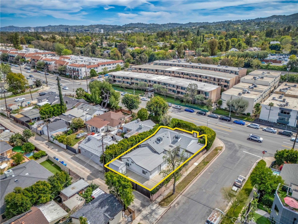 17329 Burbank Boulevard