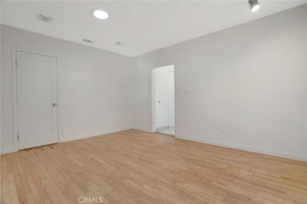 17329 Burbank Boulevard