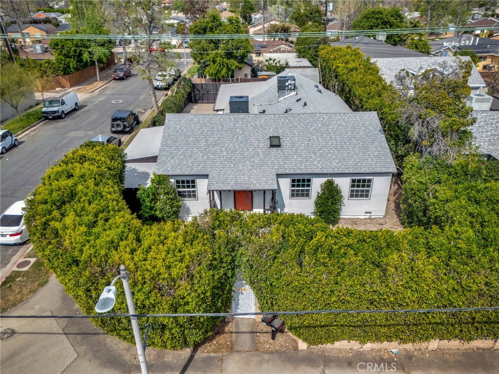 17329 Burbank Boulevard