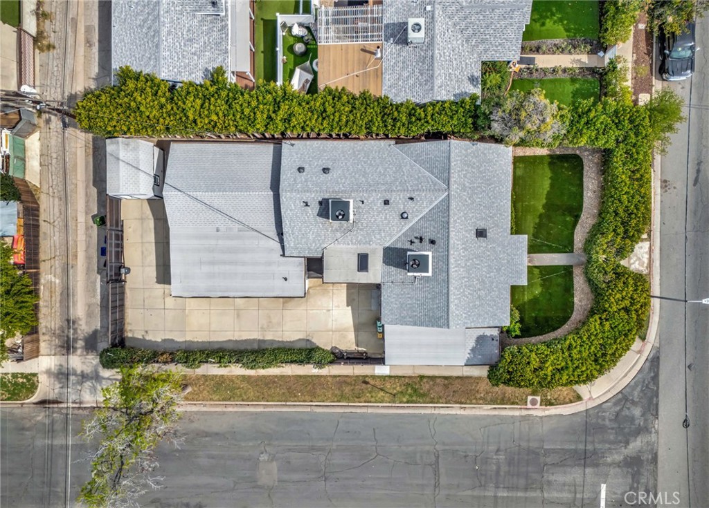 17329 Burbank Boulevard