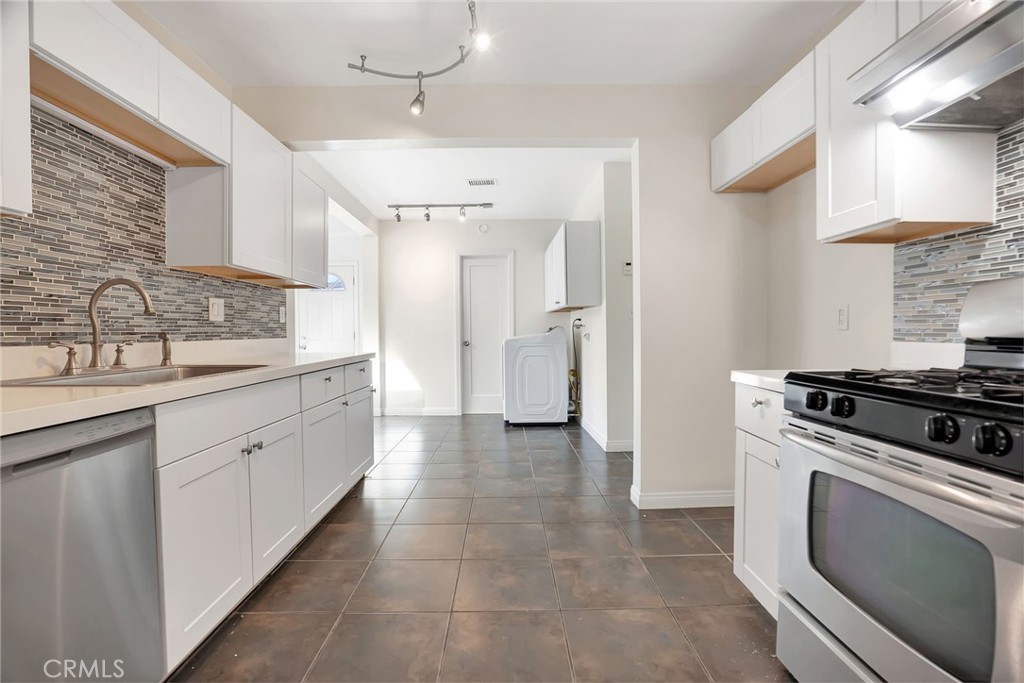 17329 Burbank Boulevard