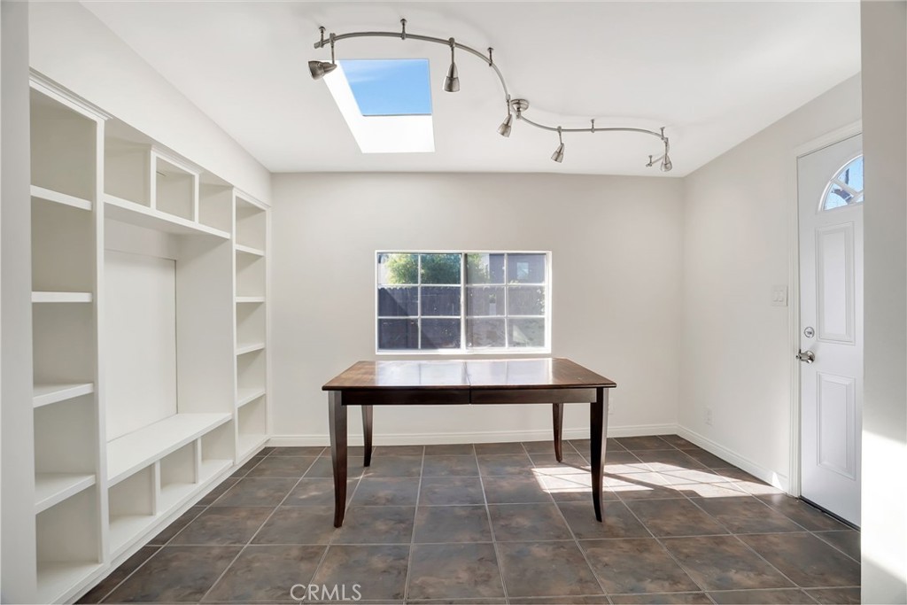 17329 Burbank Boulevard