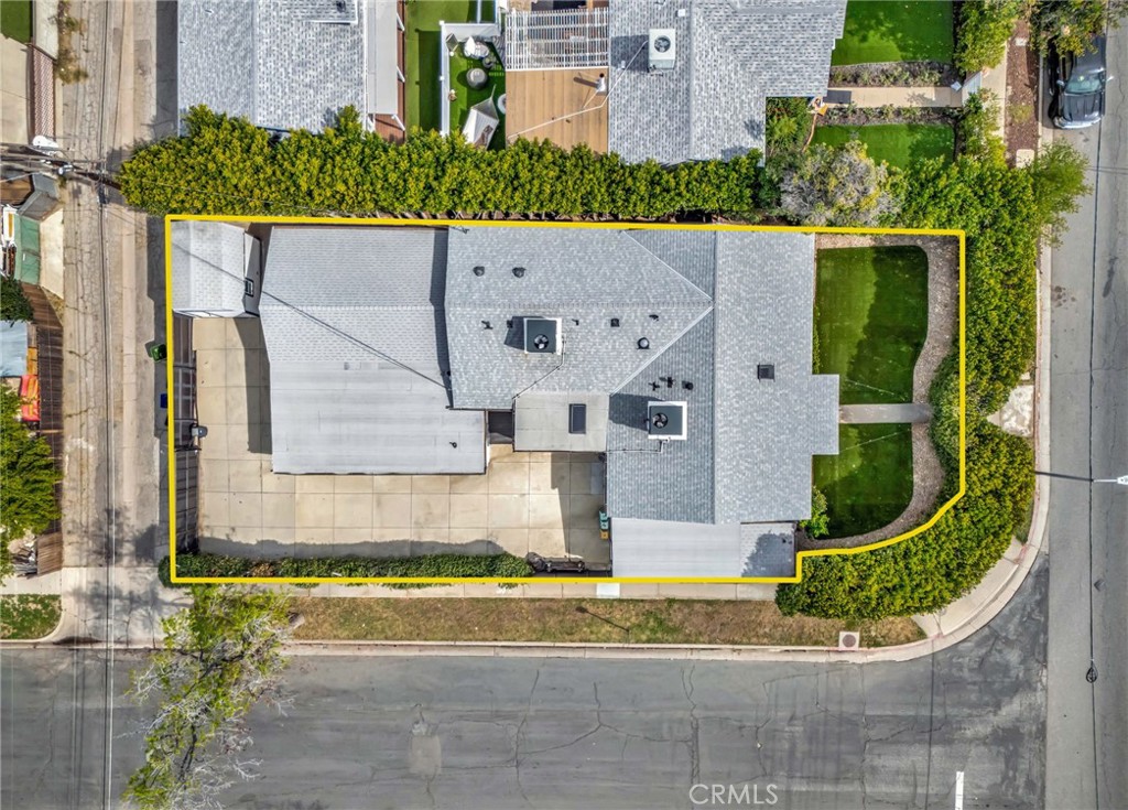 17329 Burbank Boulevard